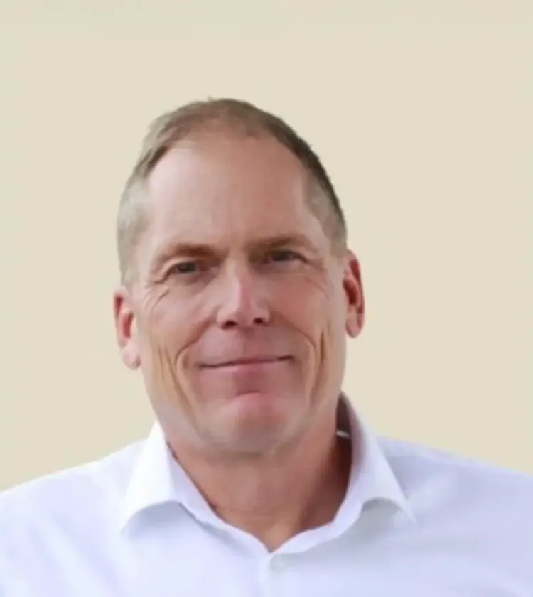 Portrait of Dr. Martin Raditsch